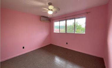 HOWARD / 319M / 3 HABITACION + SERVICIO / TERRAZA / DOS NIVELES