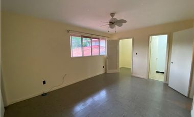 HOWARD / 319M / 3 HABITACION + SERVICIO / TERRAZA / DOS NIVELES