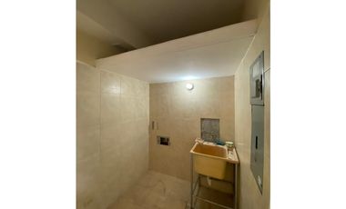 HOWARD / 319M / 3 HABITACION + SERVICIO / TERRAZA / DOS NIVELES