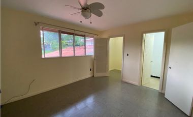 HOWARD / 319M / 3 HABITACION + SERVICIO / TERRAZA / DOS NIVELES