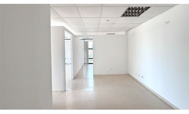 ALQUILER OFICINA 63.7 M2 CON DIVISIONES EN PUNTA PAITILLA KAF