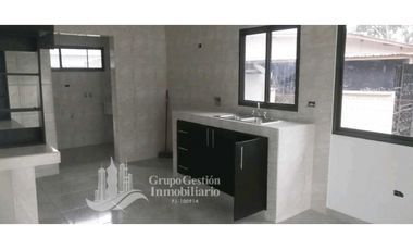EN VENTA CASA EN VILLA MERCEDES DAVID, 450 MT2.