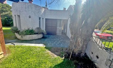 VENTA CASA 2 LOTES COUNTRY LAS BRISAS PILAR PILETA