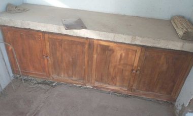 Casa de 4 dormitorios. Dos tinglados. Sarmiento