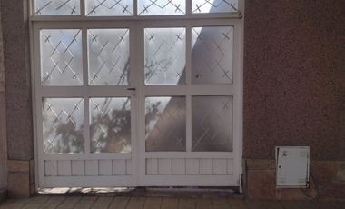 CASA EN VENTA  DE TRES DORMITORIOS EN CAPITAL