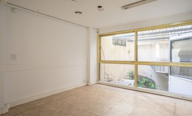 OFICINA - VENTA- ZONA CENTRO - MUY AMPLIA