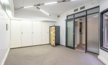 OFICINA - VENTA- ZONA CENTRO - MUY AMPLIA