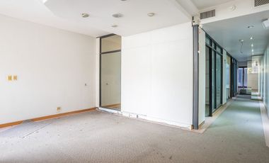 OFICINA - VENTA- ZONA CENTRO - MUY AMPLIA