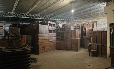Venta local comercial con deposito