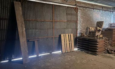 Venta local comercial con deposito
