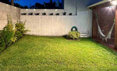 Venta Casa multifamiliar Martinez con jardin
