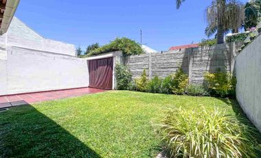 Venta Casa multifamiliar Martinez con jardin