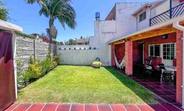Venta Casa multifamiliar Martinez con jardin