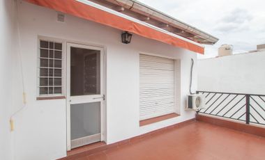 Venta Casa multifamiliar Martinez con jardin