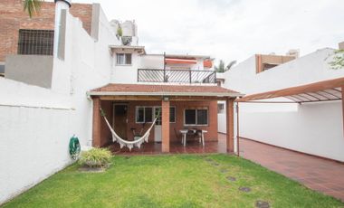 Venta Casa multifamiliar Martinez con jardin