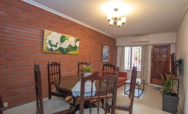 Venta Casa multifamiliar Martinez con jardin