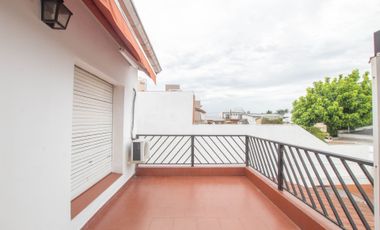 Venta Casa multifamiliar Martinez con jardin