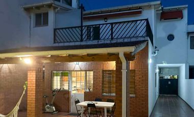 Venta Casa multifamiliar Martinez con jardin
