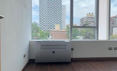 Oficina en Venta en CERCANO A ESTACION METRO LOS LEONES Y TOBALABA