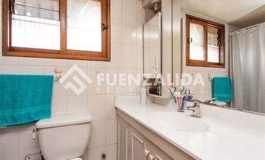 Casa en Venta en Avda Santa María/ Sector Rotonda Lo Curro