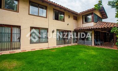 Casa en Venta en Avda Santa María/ Sector Rotonda Lo Curro