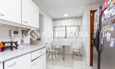 Casa en Venta en Avda Santa María/ Sector Rotonda Lo Curro