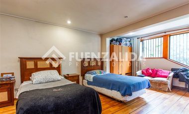 Casa en Venta en Avda Santa María/ Sector Rotonda Lo Curro