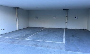 Departamento en Arriendo en Arriendo Departamento 2D-2B Edificio Nuevo 18 con Estacionamiento