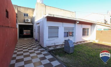 CASA 4 AMBIENTES EN VENTA EN LONGCHAMS  APTA CREDI