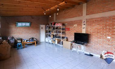 CASA 4 AMBIENTES EN VENTA EN LONGCHAMS  APTA CREDI
