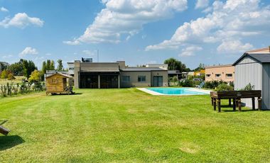 VENTA CASA 5 AMB APTO CRED CHACRAS DE LA RESERVA