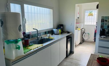 VENTA CASA 5 AMB APTO CRED CHACRAS DE LA RESERVA
