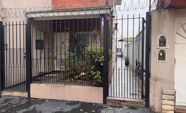 ALQUILER PH 3 AMB CON 2 PATIOS LANUS ESTE