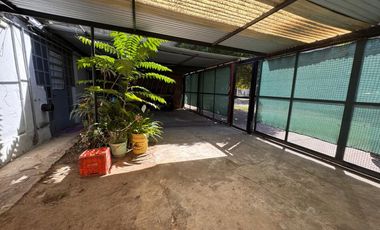 VENTA CASA 4 AMB C/COCHERA Y PATIO. R ESCALADA