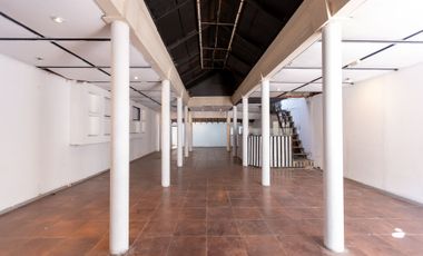 VENTA LOCAL COMERCIAL EN HURLINGHAM - PERMUTA