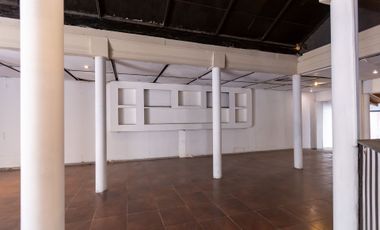 VENTA LOCAL COMERCIAL EN HURLINGHAM - PERMUTA