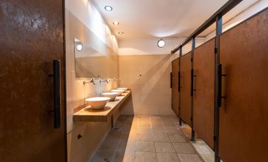 VENTA LOCAL COMERCIAL EN HURLINGHAM - PERMUTA