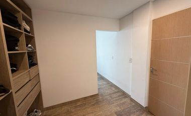 Venta depto tres amb en Parque Leloir apto crédito