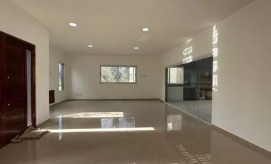 Casa a estrenar en Barrio Santo Domingo S. Vicente