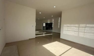 Casa a estrenar en Barrio Santo Domingo S. Vicente