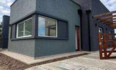 Casa a estrenar en Barrio Santo Domingo S. Vicente