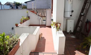 VETA CASA 6 AMBIENTES PARQUE Y PILETA V SARMIENTO