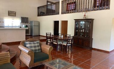 Quinta disponible en venta. En San Antonio de las Alazanas, sobre carretera a unos minutos del pueblo