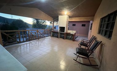 Quinta disponible en venta. En San Antonio de las Alazanas, sobre carretera a unos minutos del pueblo