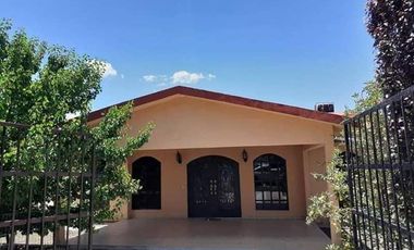 Quinta disponible en venta. En San Antonio de las Alazanas, sobre carretera a unos minutos del pueblo