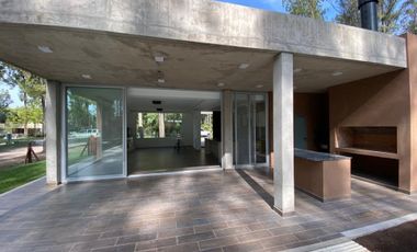 CASA A ESTRENAR PUERTO PARAISO CON PISCINA