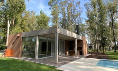 CASA A ESTRENAR PUERTO PARAISO CON PISCINA