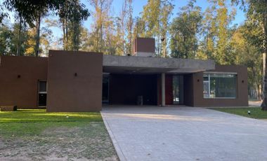 CASA A ESTRENAR PUERTO PARAISO CON PISCINA