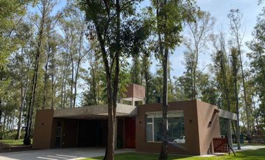 CASA A ESTRENAR PUERTO PARAISO CON PISCINA