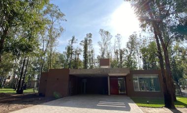 CASA A ESTRENAR PUERTO PARAISO CON PISCINA